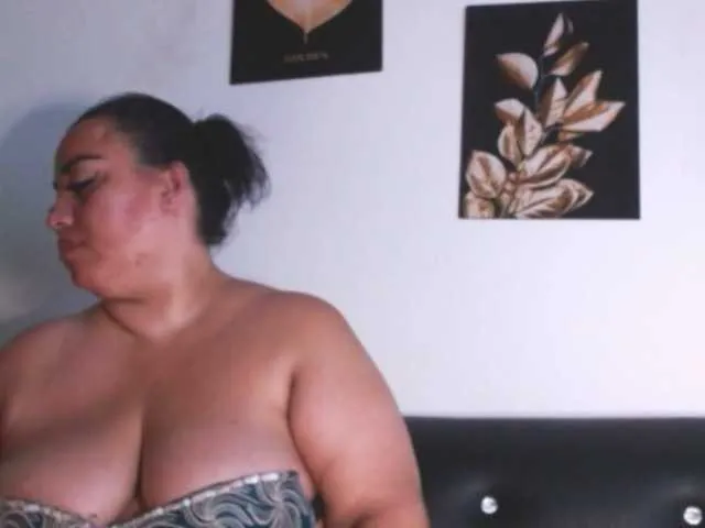 Live sex webcam photo for im-helenn #291180139