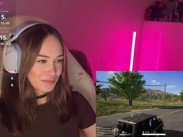 Live sex webcam photo for imEmiliya #292277940