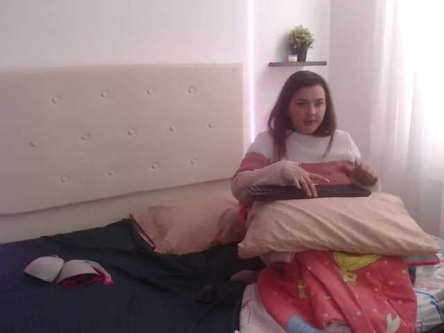 Live sex webcam photo for imnoModelIris #272110549