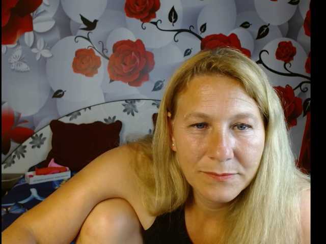 Live sex webcam photo for imola80 #275944942