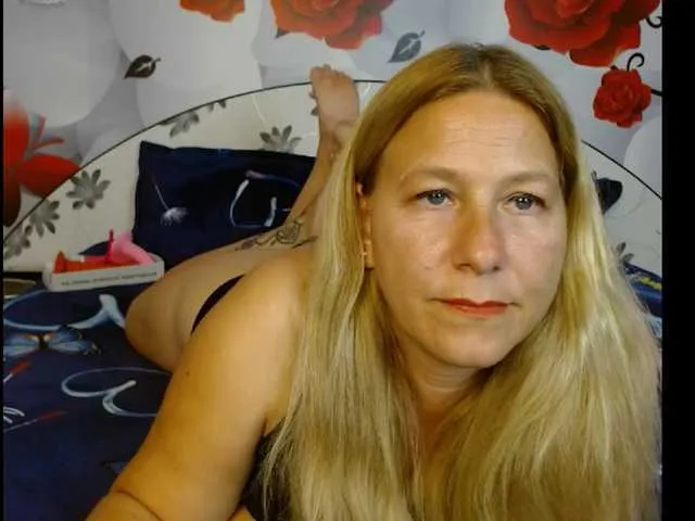 Live sex webcam photo for imola80 #276075938