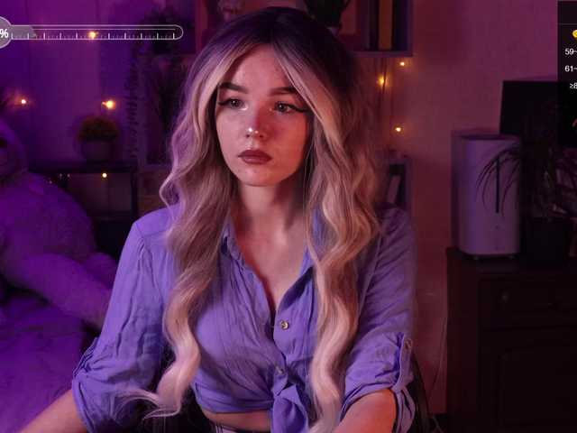 Live sex webcam photo for inCaroline #277390231