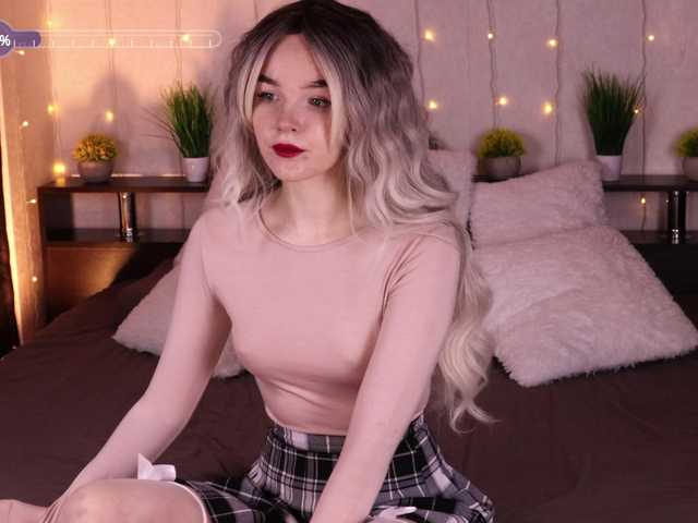 Live sex webcam photo for inCaroline #277525203