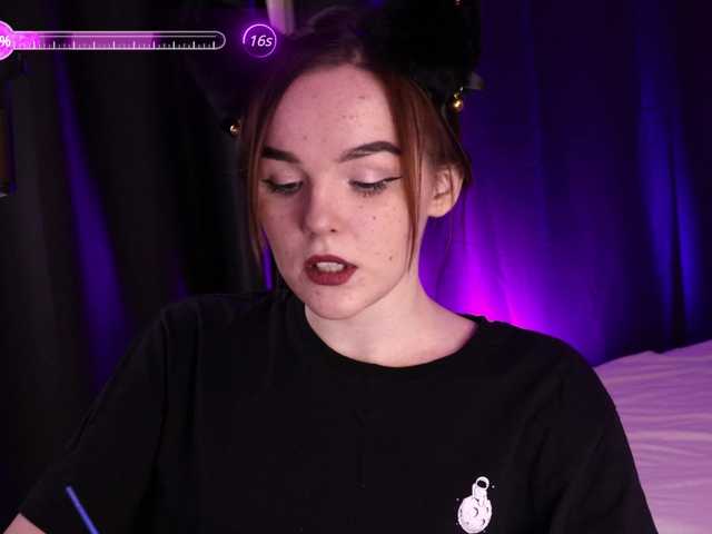 Live sex webcam photo for inCaroline #277543981