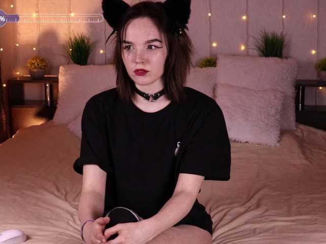 Live sex webcam photo for inCaroline #277590587