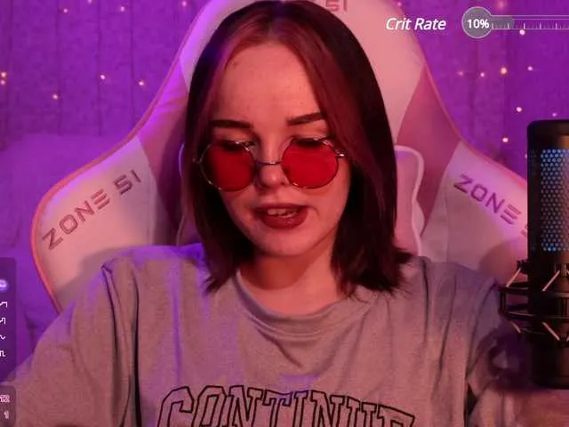 Live sex webcam photo for inCaroline #290275742