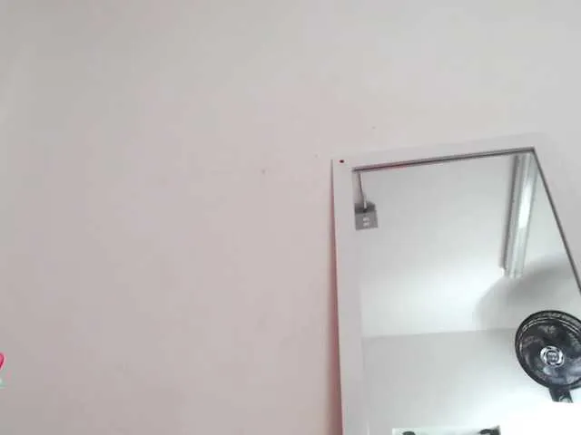 Live sex webcam photo for indi-catalina #273066788