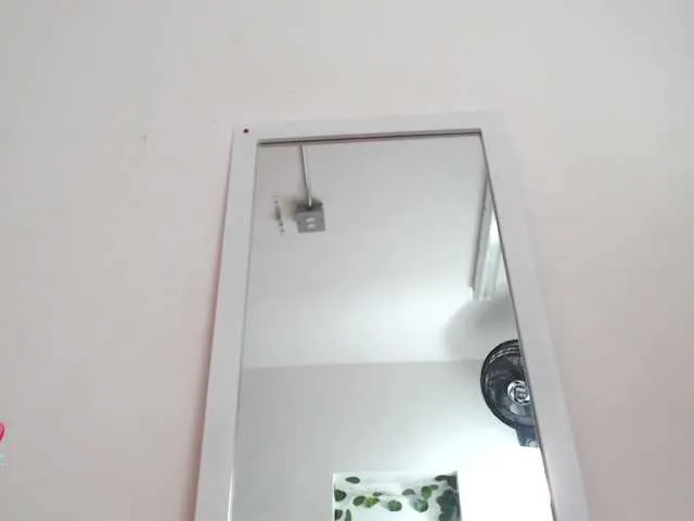 Live sex webcam photo for indi-catalina #273077153