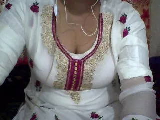 Live sex webcam photo for indiagirl50 #143199015