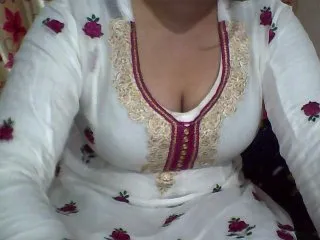 Live sex webcam photo for indiagirl50 #143573403