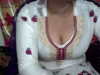 Live sex webcam photo for indiagirl50 #143578139