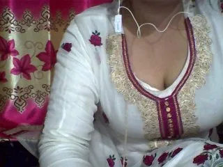 Live sex webcam photo for indiagirl50 #143654194