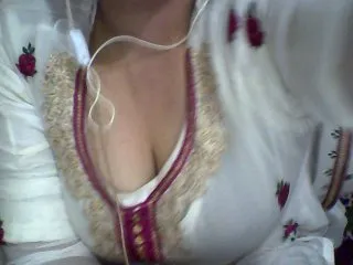Live sex webcam photo for indiagirl50 #143713403