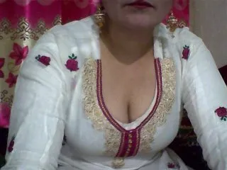 Live sex webcam photo for indiagirl50 #143908778