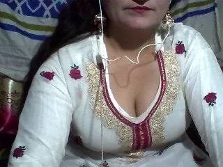 Live sex webcam photo for indiagirl50 #144131697