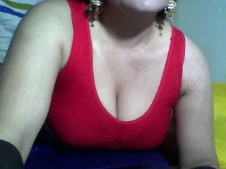 Live sex webcam photo for indiagirl50 #144433323