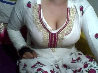 Live sex webcam photo for indiagirl50 #144513561