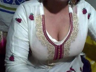 Live sex webcam photo for indiagirl50 #144521411