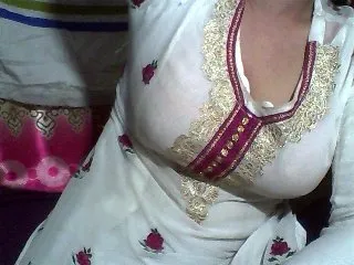 Live sex webcam photo for indiagirl50 #144523959