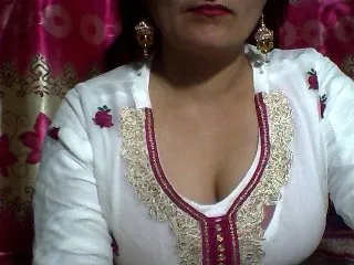 Live sex webcam photo for indiagirl50 #145609918