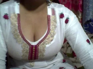 Live sex webcam photo for indiagirl50 #145666115