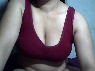 Live sex webcam photo for indiagirl50 #189530323