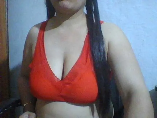 Live sex webcam photo for indiagirl50 #293508062