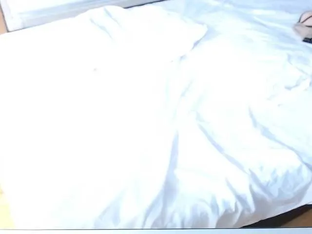 Live sex webcam photo for indian-mistress #290185214