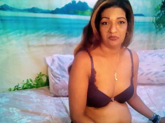 Live sex webcam photo for indianaqua #274664093