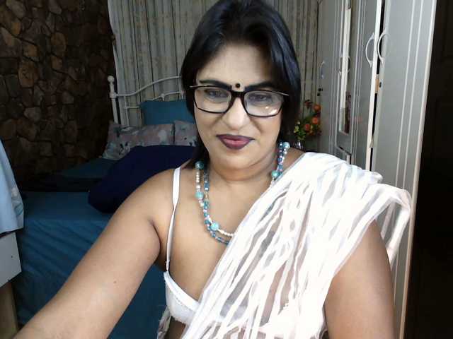 Live sex webcam photo for indiandelight001 #289863755