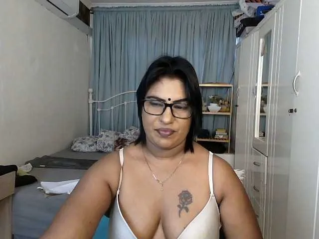 Live sex webcam photo for indiandelight001 #290724137