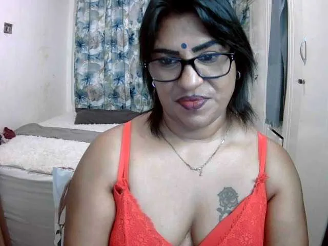 Live sex webcam photo for indiandelight001 #293195272