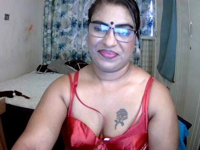 Live sex webcam photo for indiandelight001 #293974012