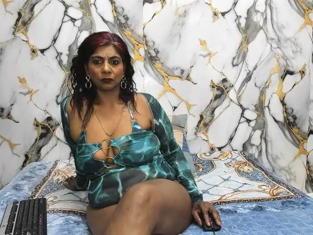 Live sex webcam photo for indianerotica69 #291941877