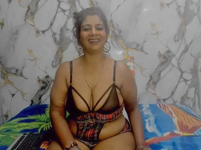 Live sex webcam photo for indianerotica69 #292163378