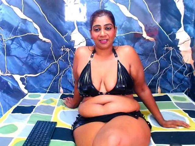 Live sex webcam photo for indianerotica69 #292480906