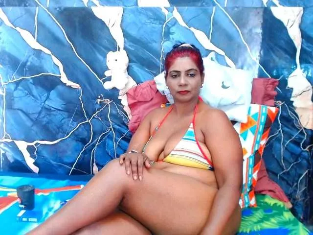 Live sex webcam photo for indianerotica69 #292780665