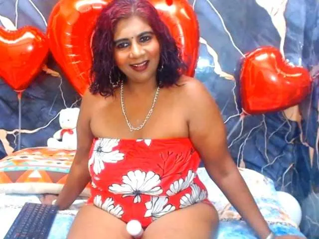 Live sex webcam photo for indianerotica69 #293118707