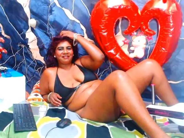 Live sex webcam photo for indianerotica69 #293136877