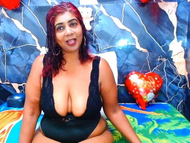 Live sex webcam photo for indianerotica69 #293474221