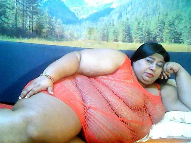 Live sex webcam photo for indianhoney #290890180