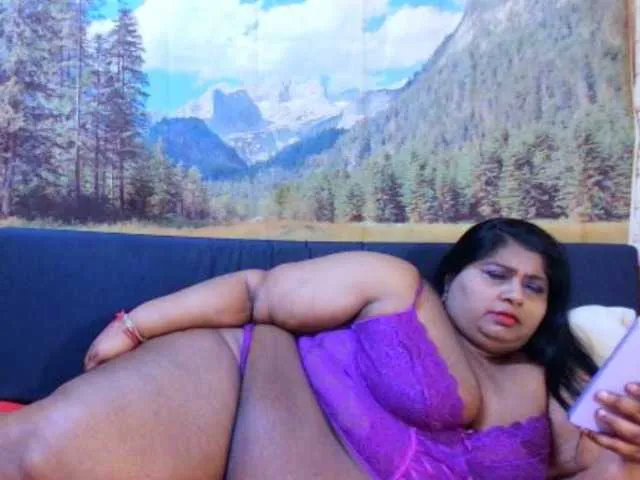 Live sex webcam photo for indianhoney #292246012