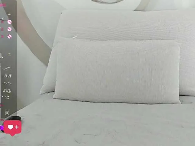 Live sex webcam photo for indiankitty #277995944