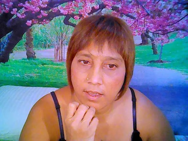 Live sex webcam photo for indianroxy #287933353