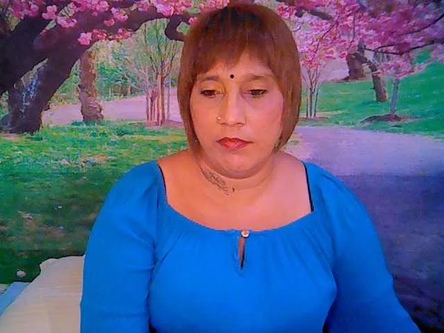 Live sex webcam photo for indianroxy #287933361