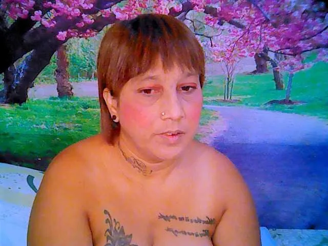 Live sex webcam photo for indianroxy #287933399
