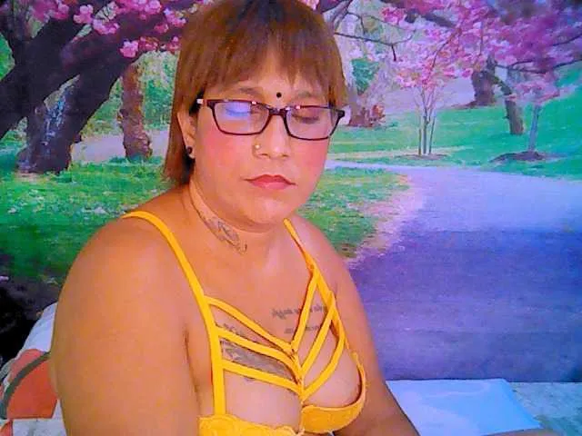 Live sex webcam photo for indianroxy #287933404
