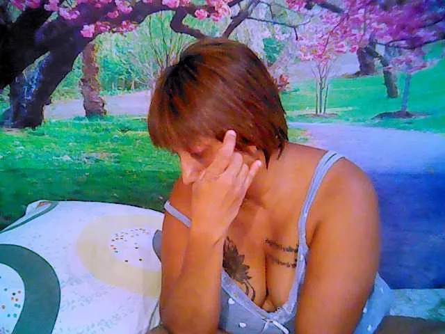 Live sex webcam photo for indianroxy #287933406