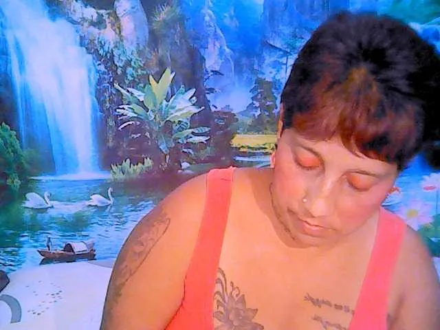 Live sex webcam photo for indianroxy #287933493