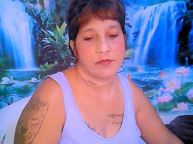 Live sex webcam photo for indianroxy #287933495